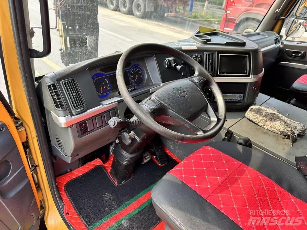 Sany STC1000T Автокраны