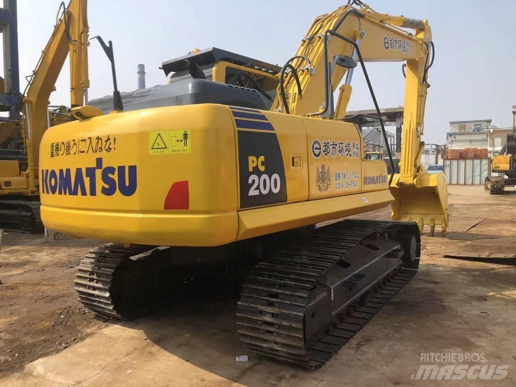 Komatsu PC 220-8 Гусеничные экскаваторы