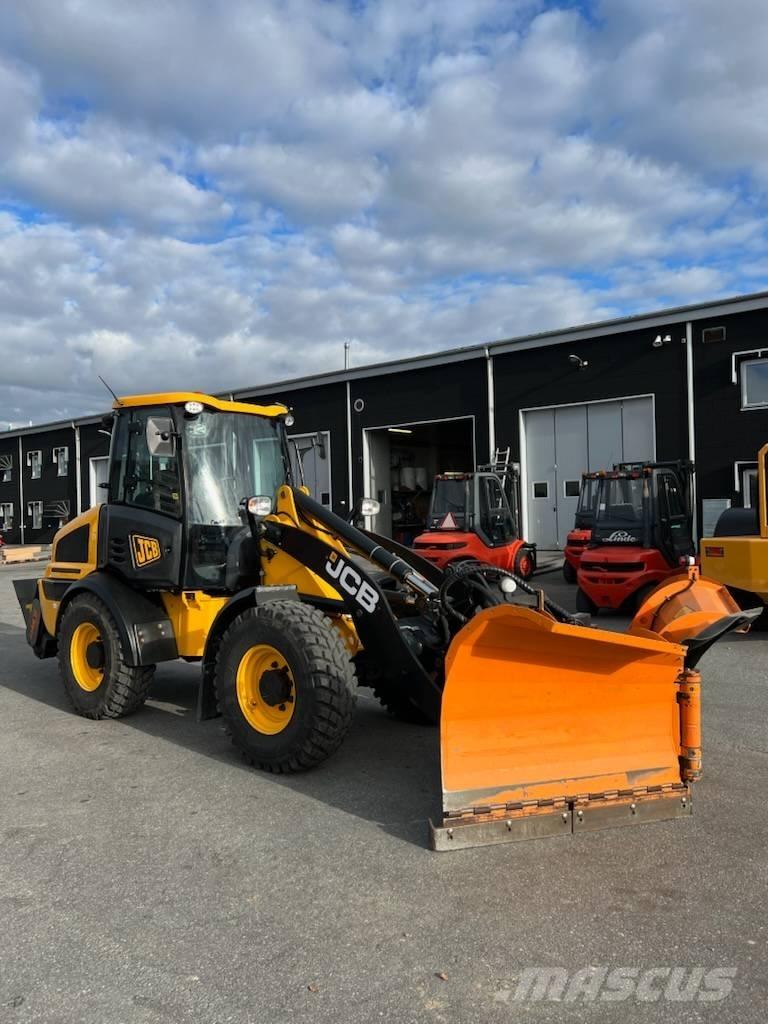JCB 409 Фронтальные погрузчики