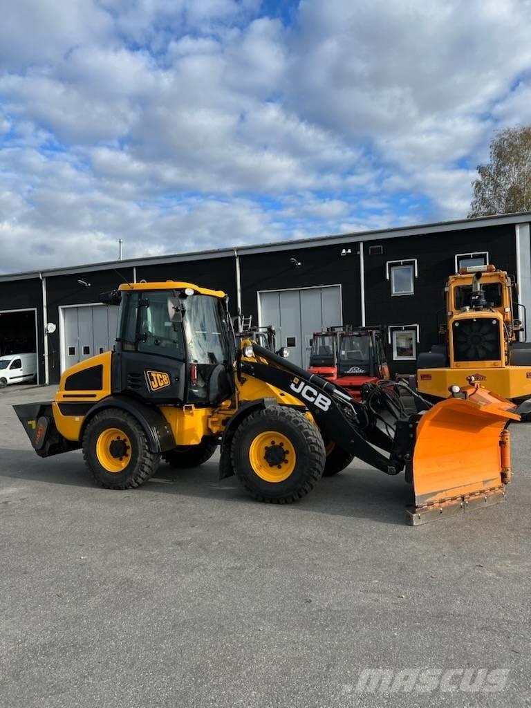JCB 409 Фронтальные погрузчики