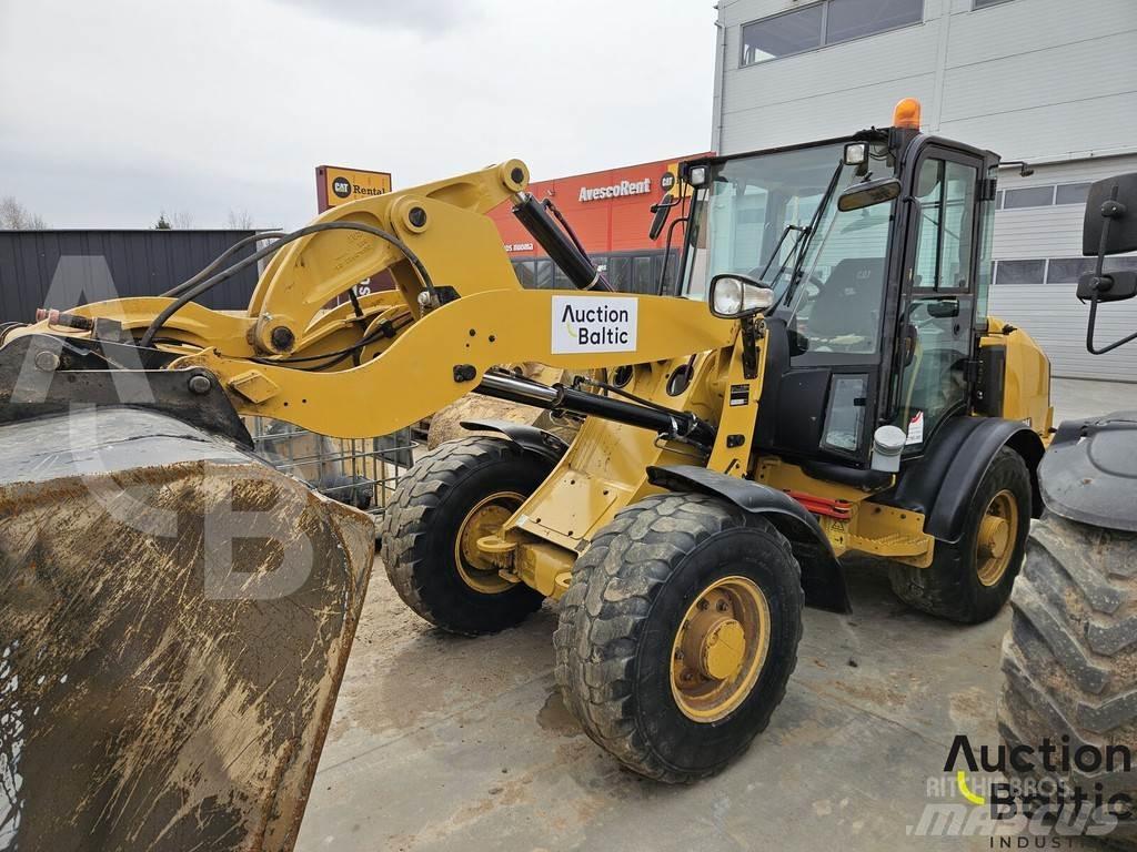 CAT 906 M Фронтальные погрузчики
