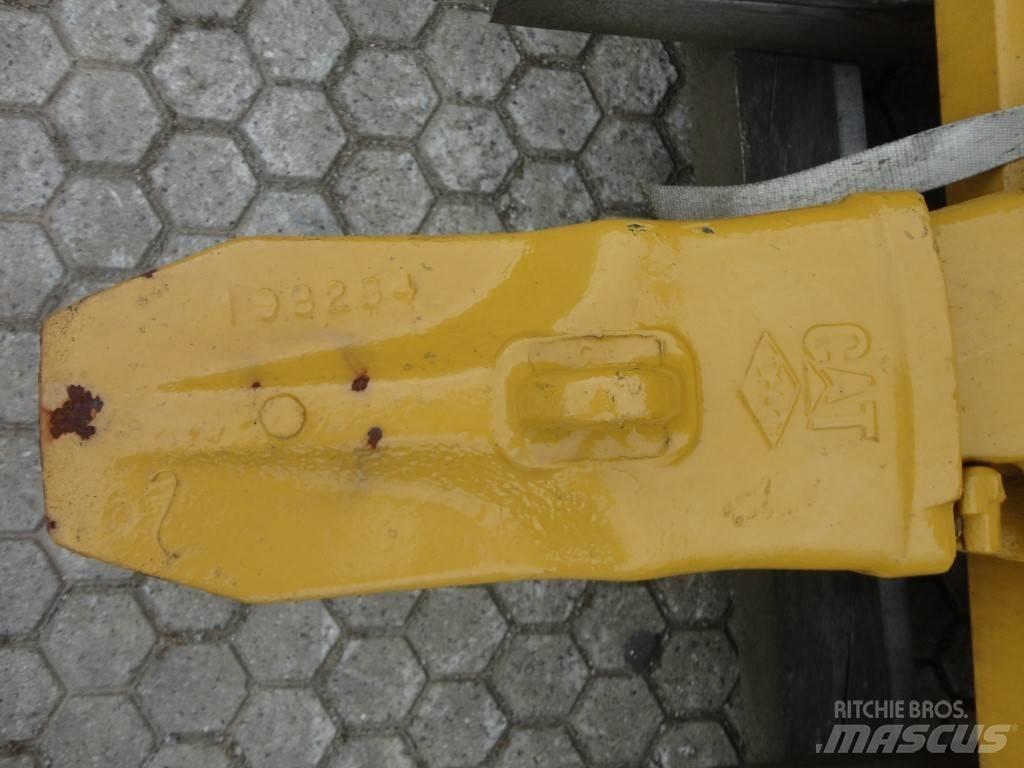 CAT 374 CAT bucket Ковши