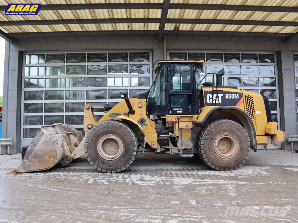 CAT 950M Фронтальные погрузчики