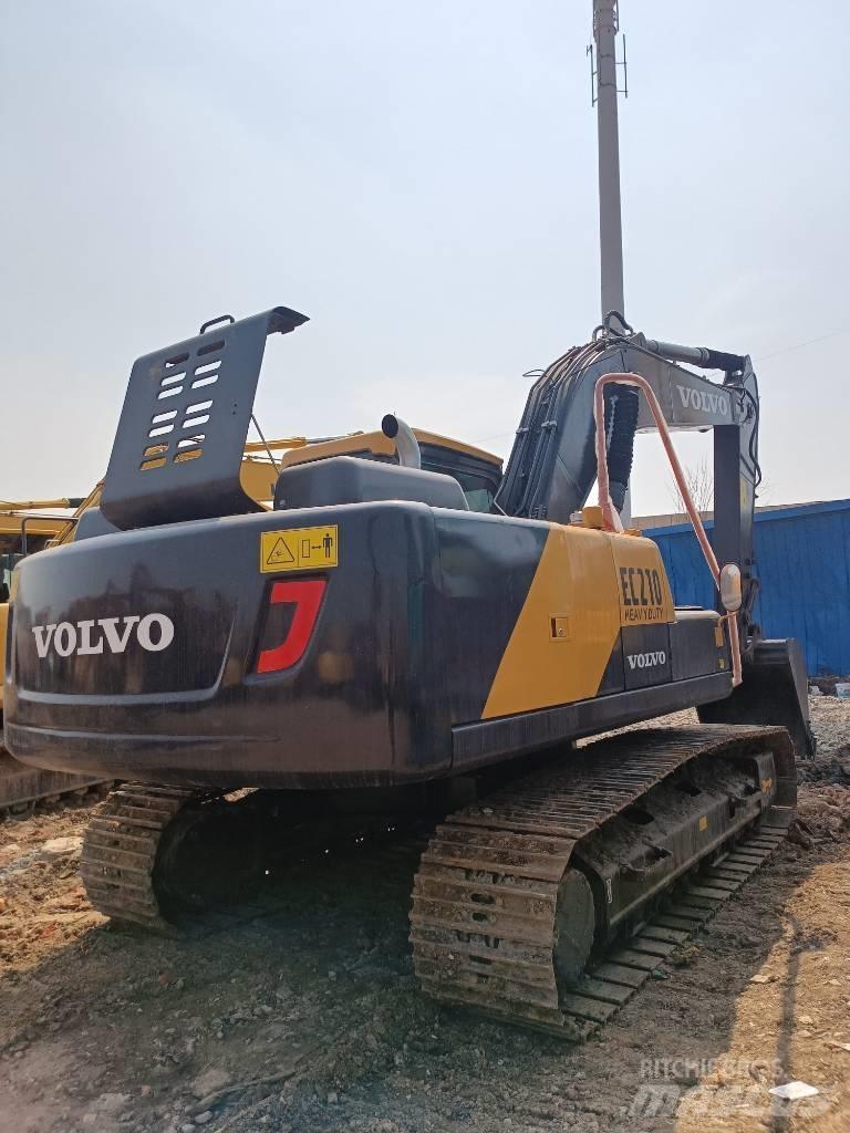 Volvo EC 210 Малые экскаваторы 7т-12т