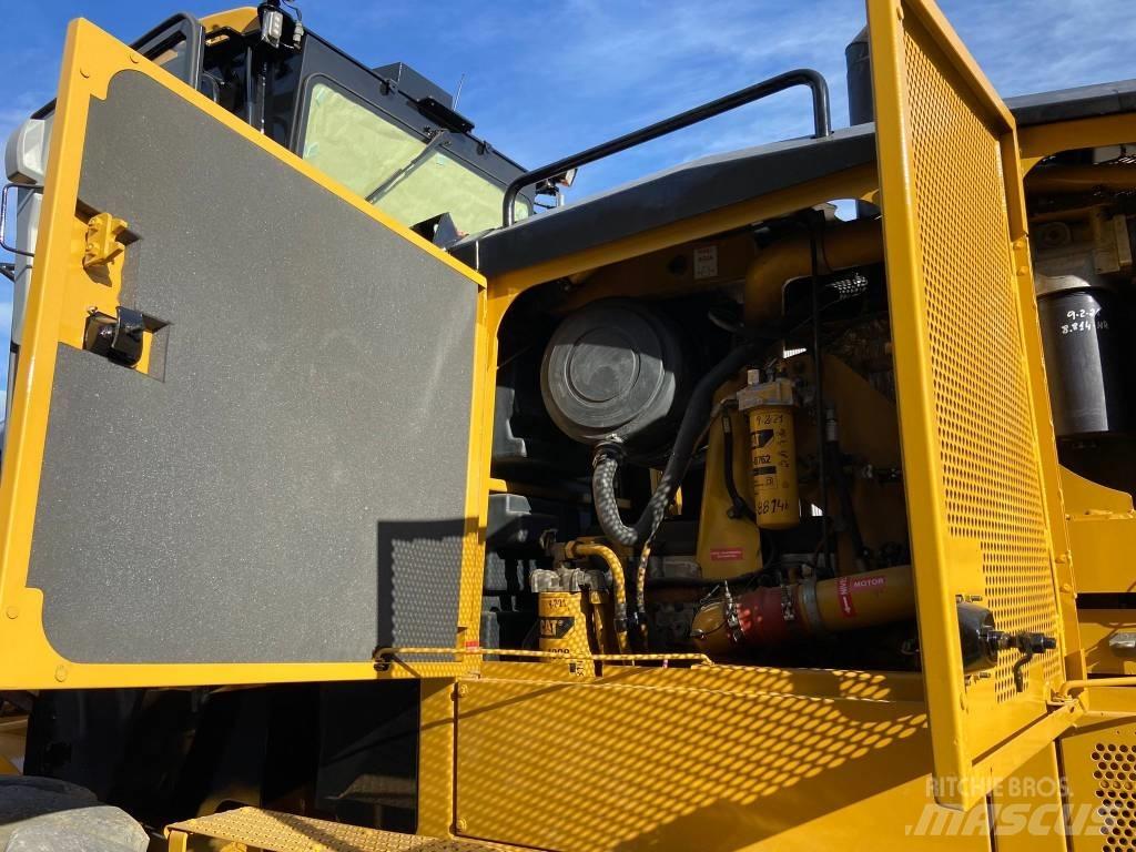 CAT 16 M Грейдеры