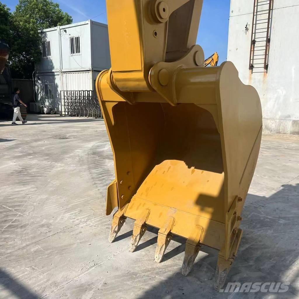 CAT 320d2 Малые экскаваторы 7т-12т