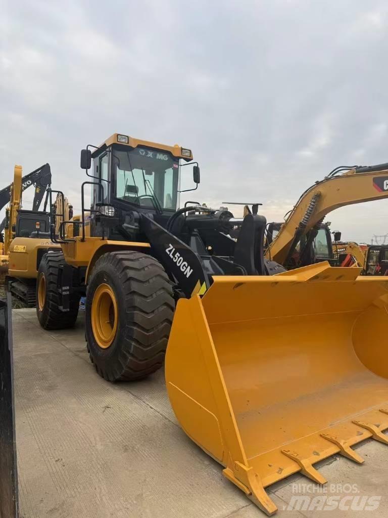 XCMG ZL 50 GN Фронтальные погрузчики