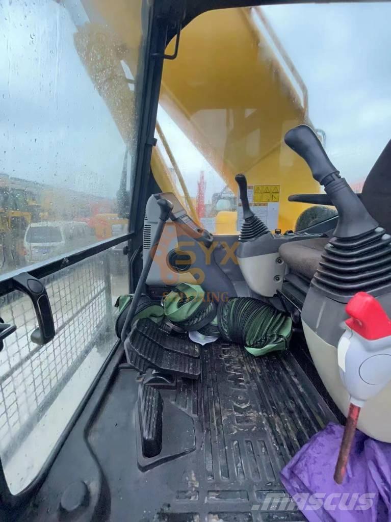 Komatsu PC 220-8 Гусеничные экскаваторы