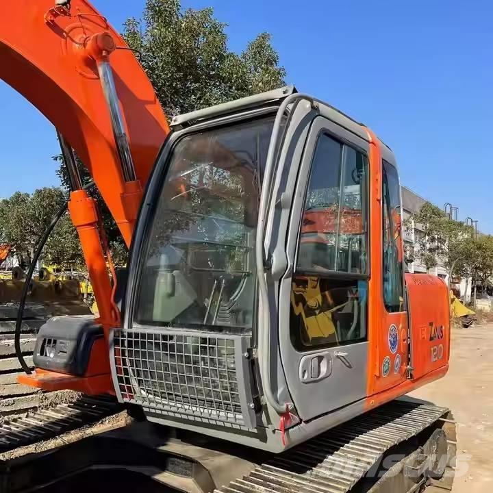 Hitachi ZX120 Гусеничные экскаваторы
