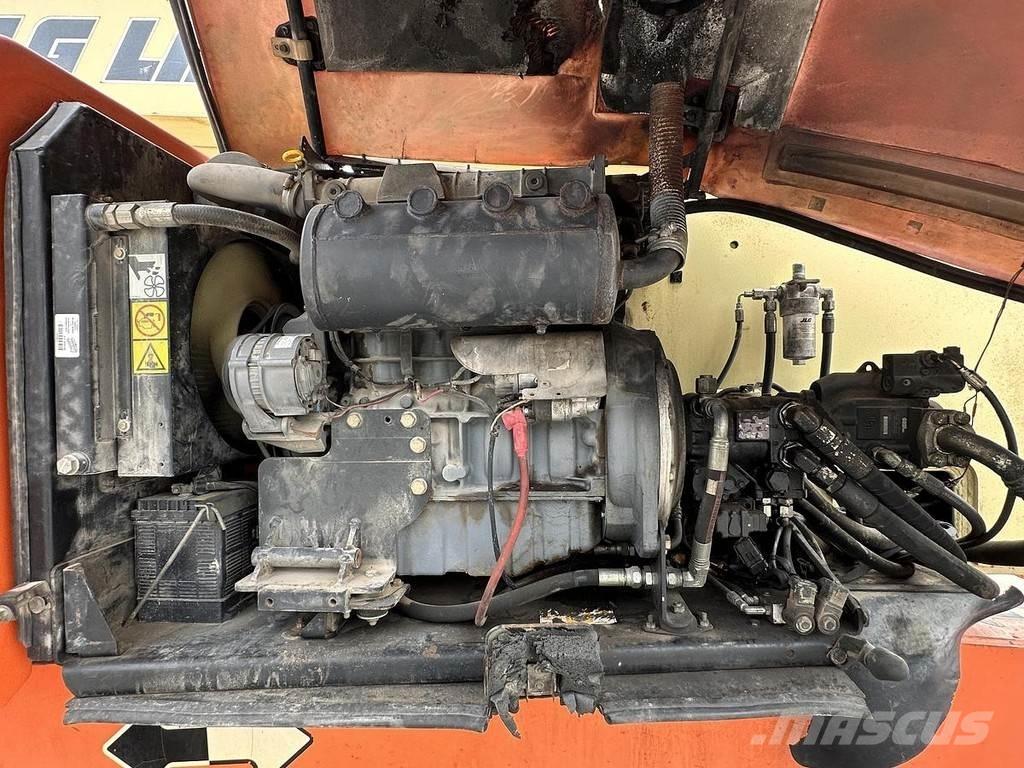 JLG 800AJ Коленчатые подъемники