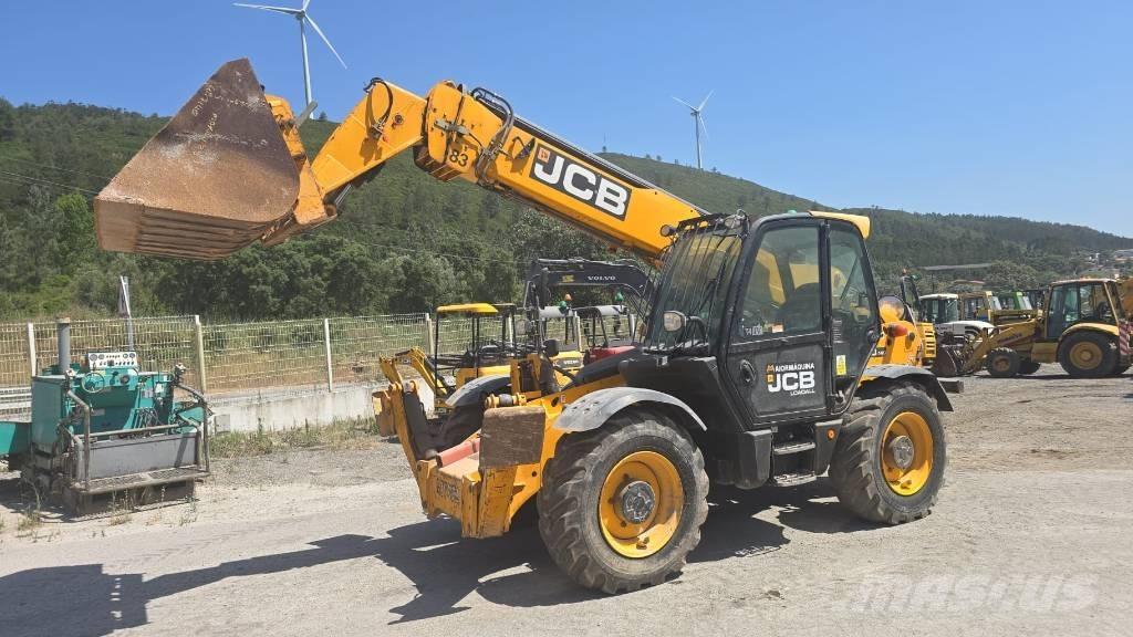 JCB 540-140 Телескопические погрузчики