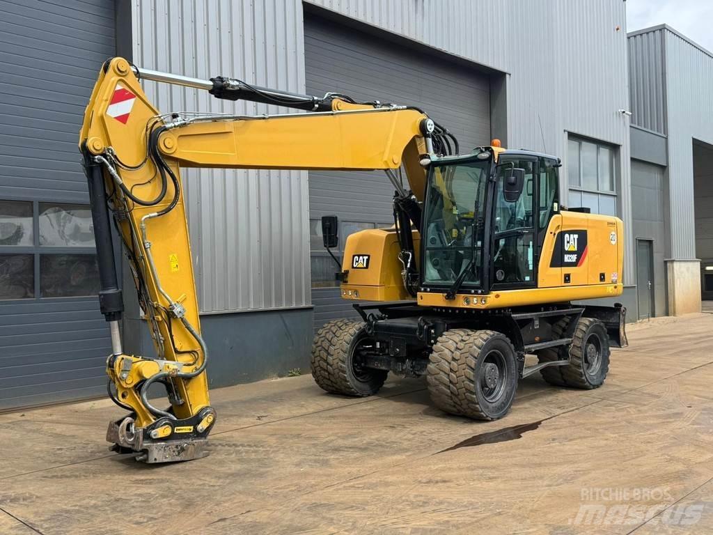CAT M320F Колёсные экскаваторы