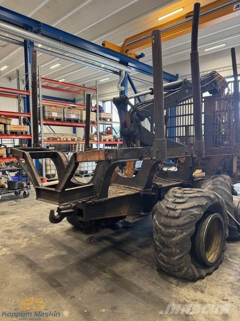 John Deere 1010E Форвардеры