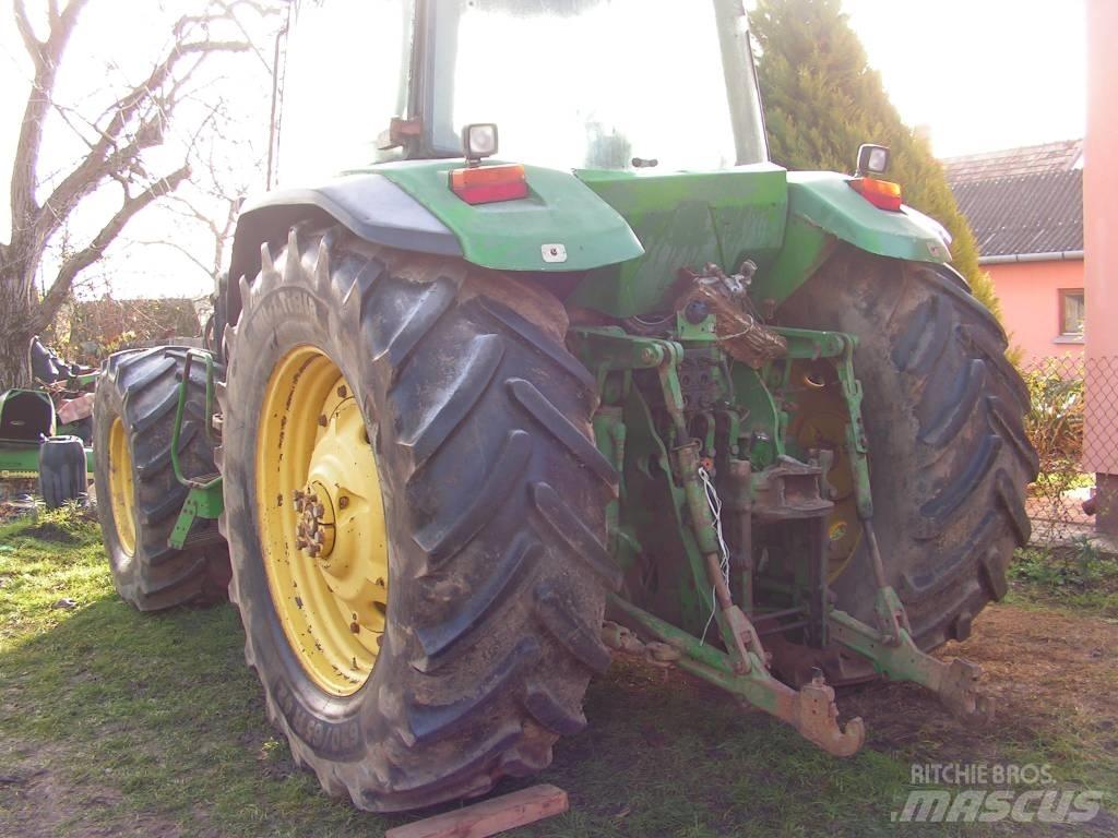John Deere 8200 Навесное оборудование и запчасти