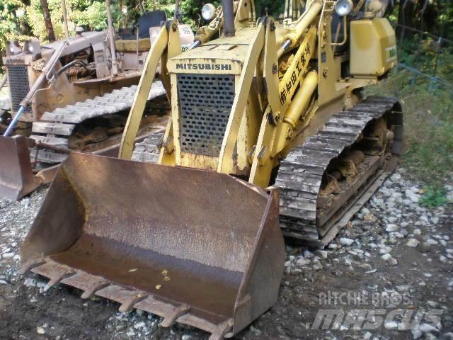 Mitsubishi BS3F Гусеничные бульдозеры