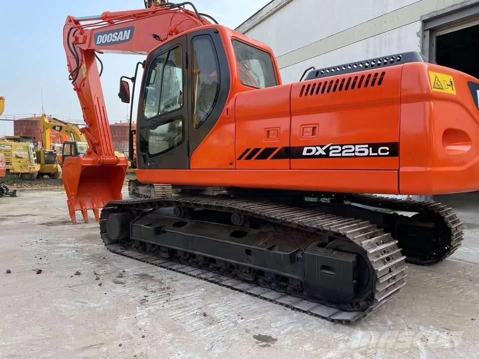 Doosan dx 225 Гусеничные экскаваторы