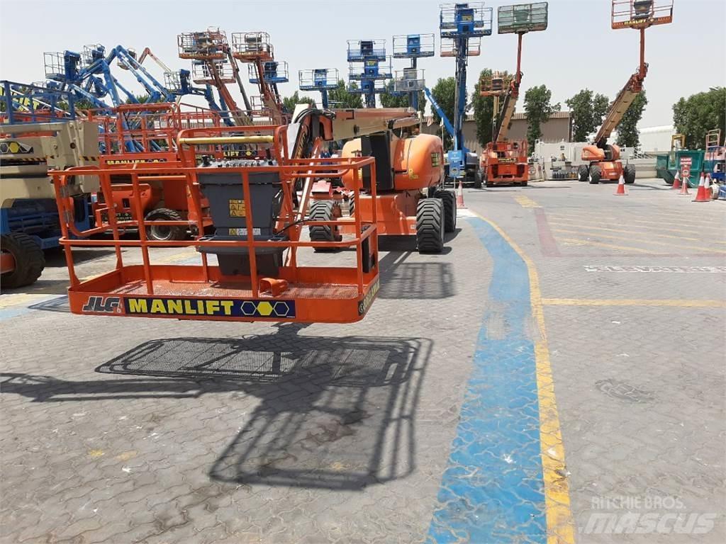 JLG 800AJ Коленчатые подъемники