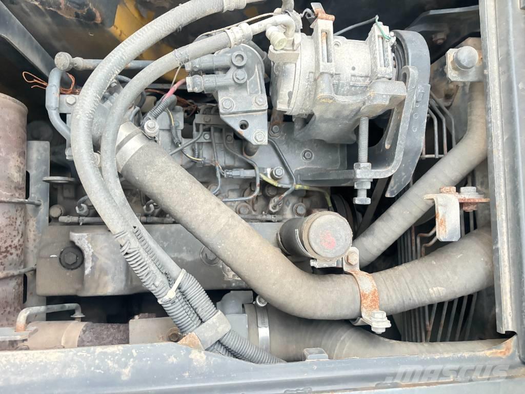 Komatsu PC 138 US Малые экскаваторы 7т-12т