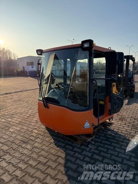 Doosan DL 420-3 CAB Кабины и интерьер