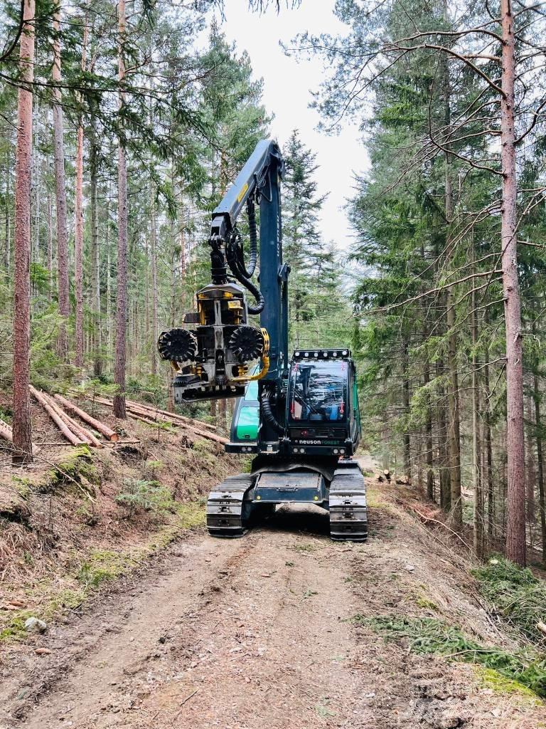 Neuson Forest 204HVT Харвестеры