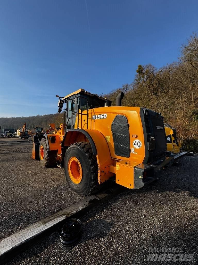 Hyundai HL 960 Фронтальные погрузчики