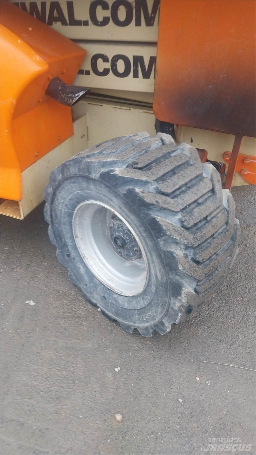 JLG 3394RT Ножничные подъемники