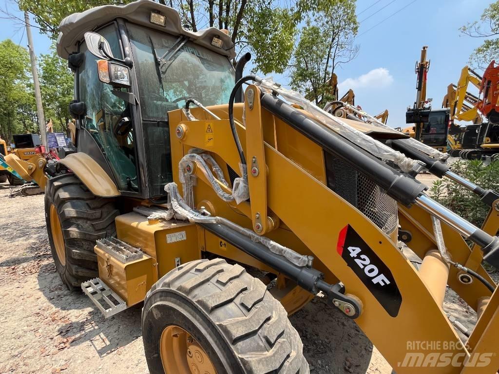 CAT CAT420F Фронтальные погрузчики