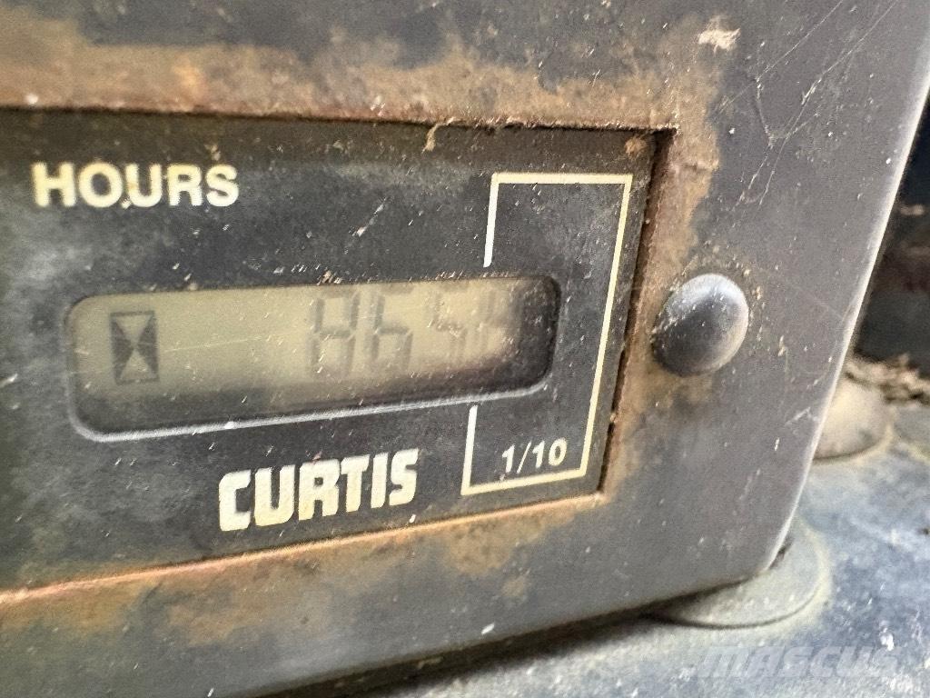 JCB 3T ST Мини-самосвалы