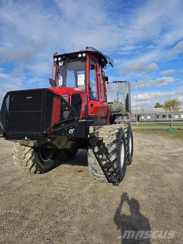 Komatsu 895 Форвардеры