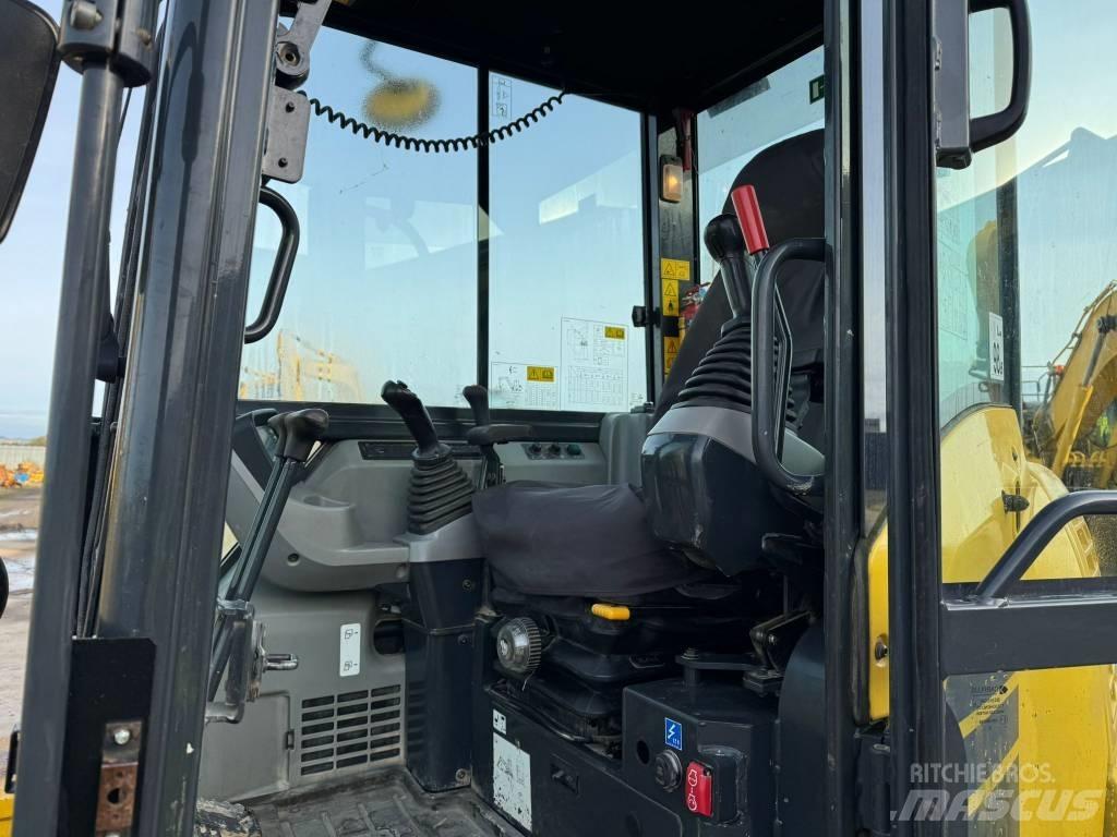 Komatsu PC80MR-5 Мини-экскаваторы