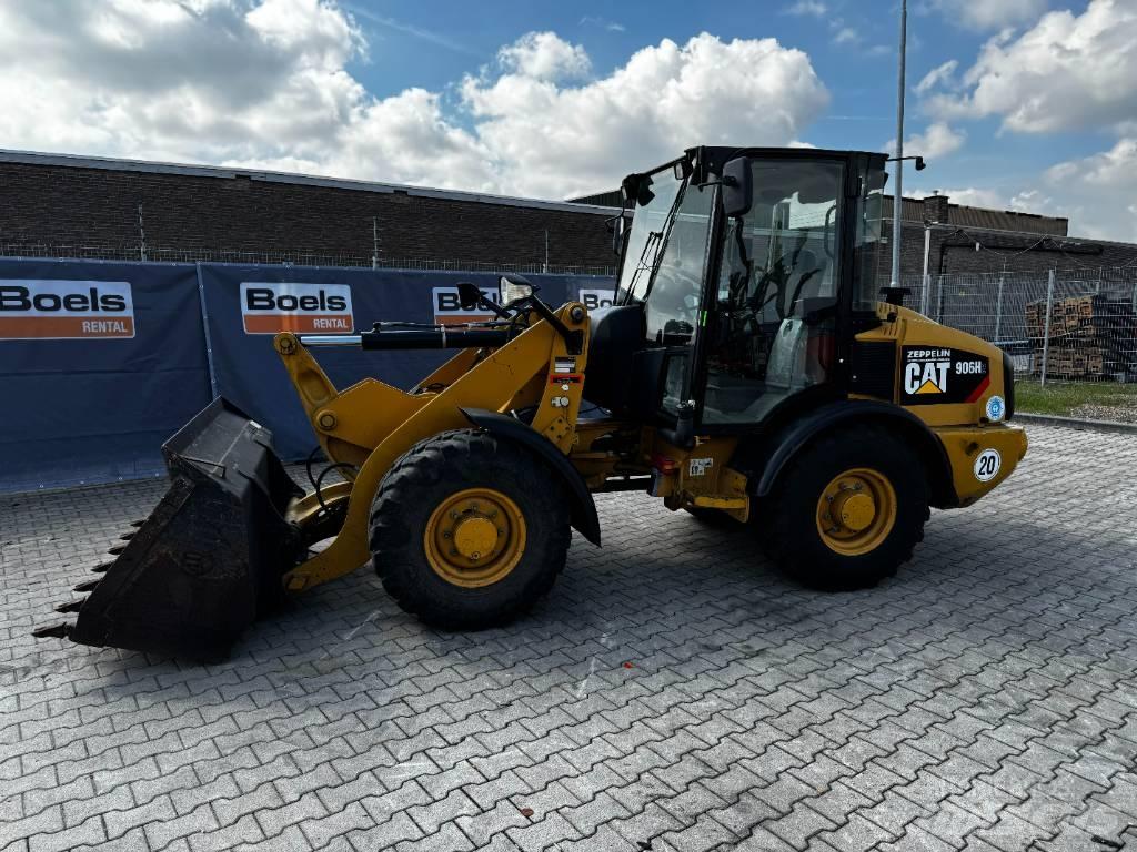 CAT 906H2 Фронтальные погрузчики