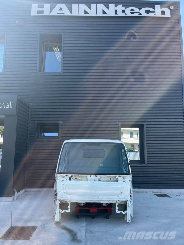 Mitsubishi S MODEL Кабины