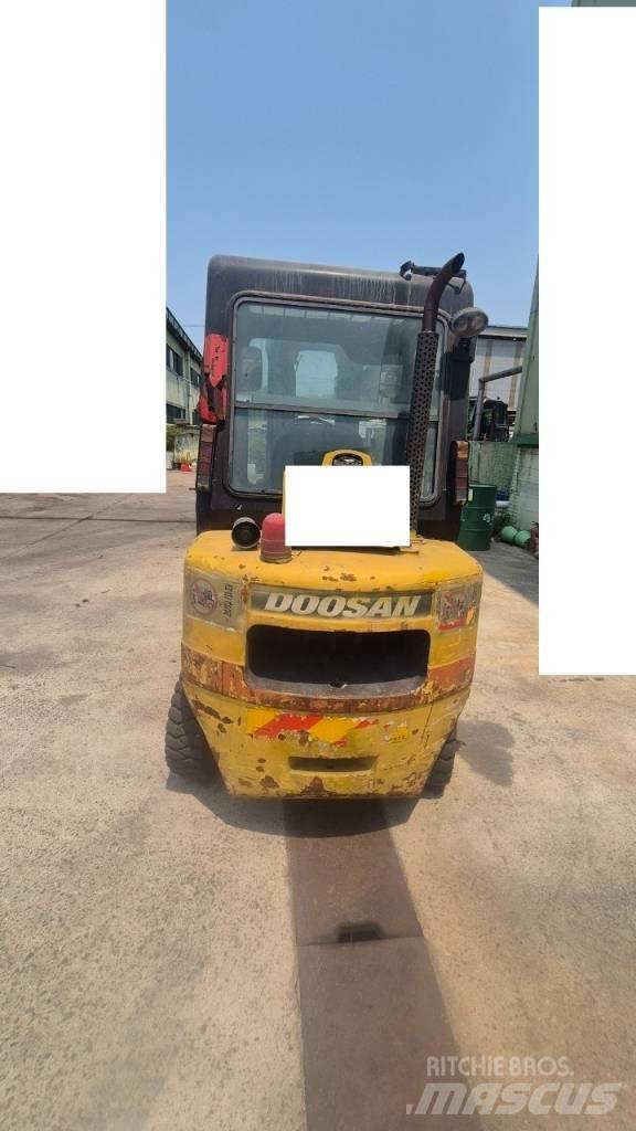 Hyundai D30 Другие складские механизмы