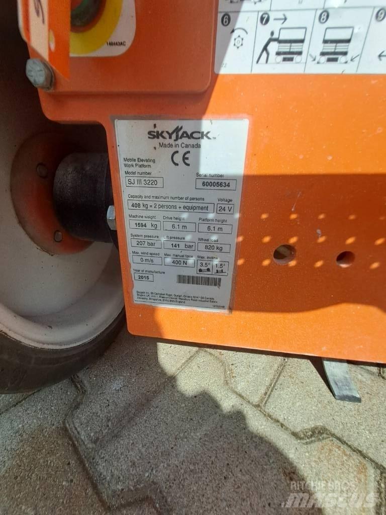 SkyJack SJIII 3220 Ножничные подъемники