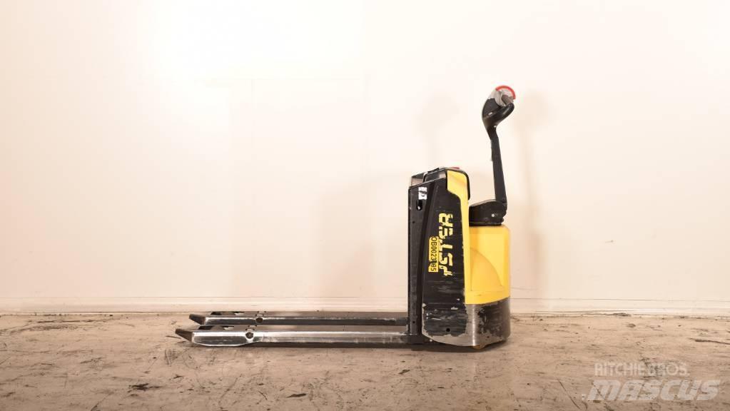 Hyster P 1.6 Ручные электрические тележки