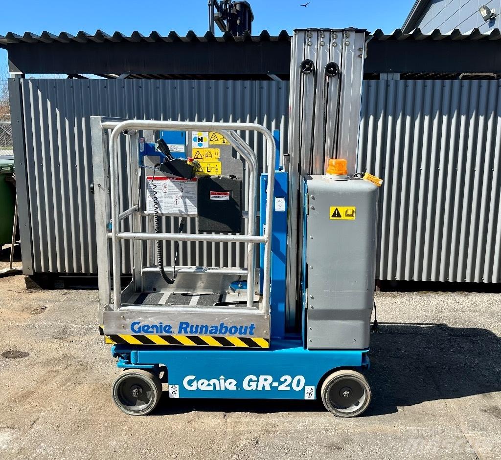 Genie GR 20 Вертикальные мачтовые подъемники