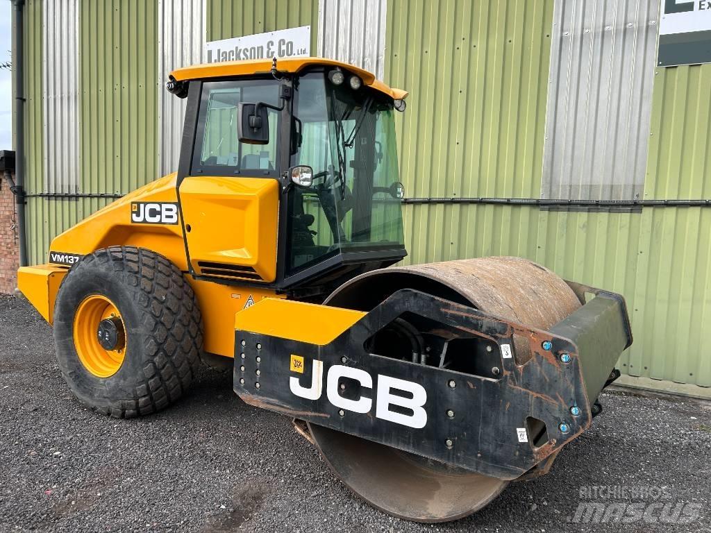 JCB VM 137 Грунтовые катки
