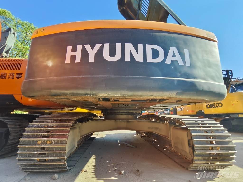 Hyundai Robex 220 LC Гусеничные экскаваторы