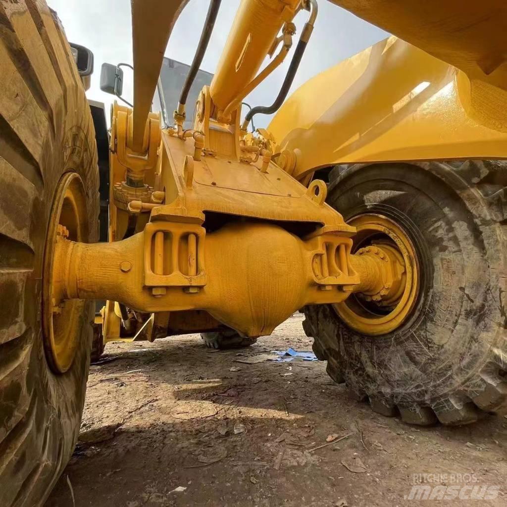 Komatsu WA 500 Фронтальные погрузчики