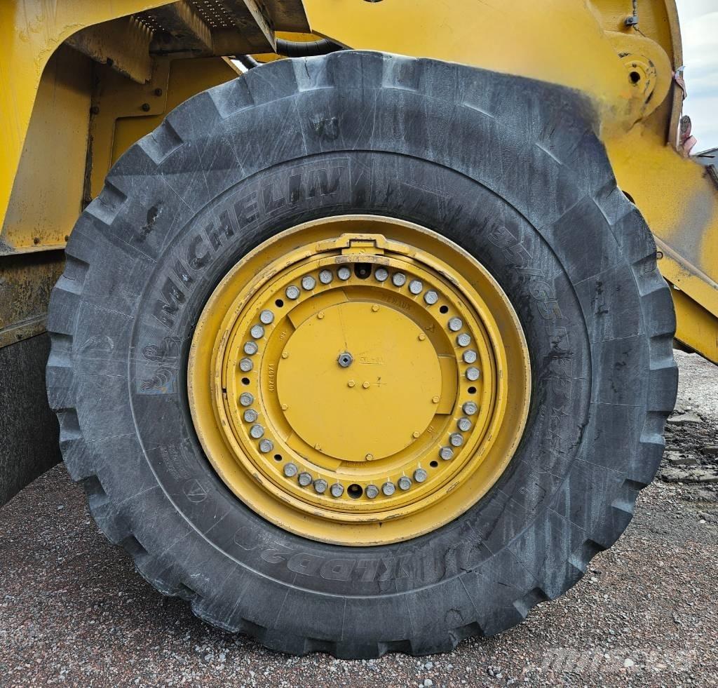 CAT 988 K Фронтальные погрузчики