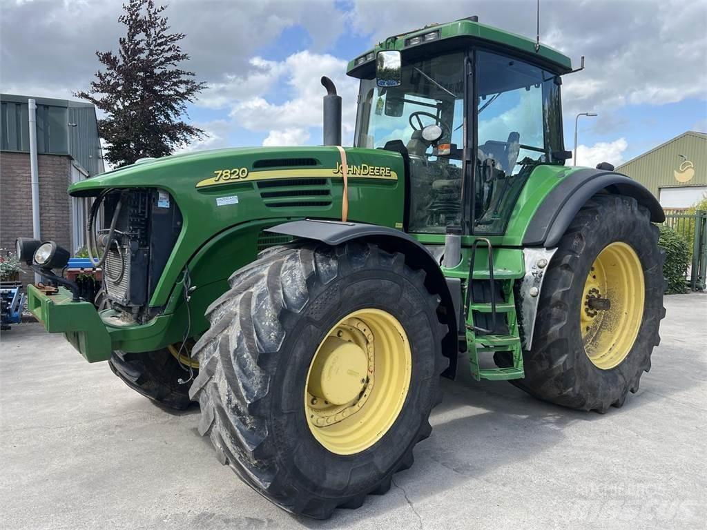 John Deere 7820 Трактора