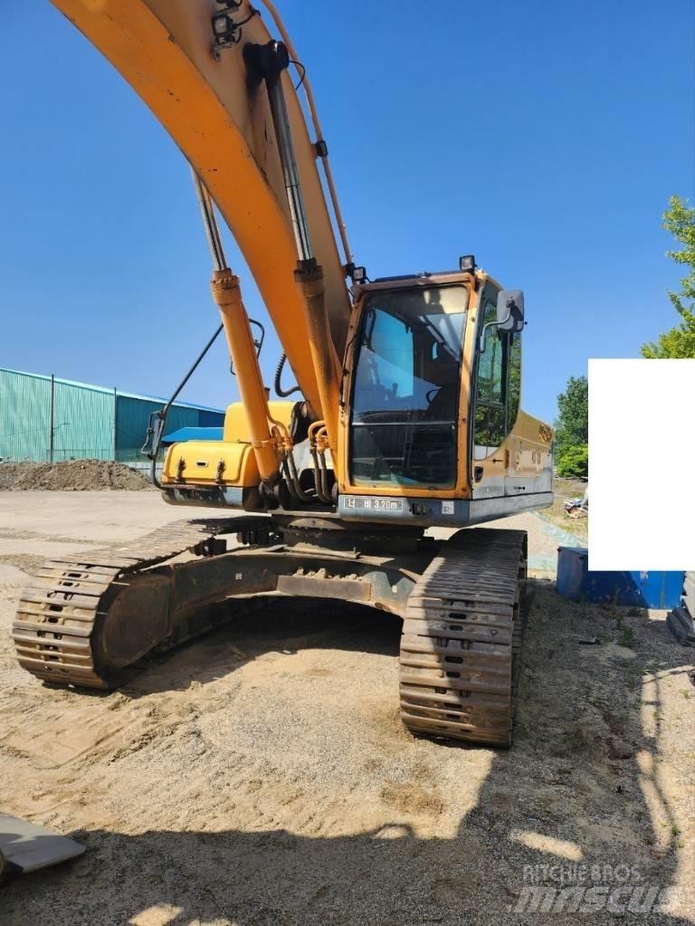 Hyundai Robex 300 LC Гусеничные экскаваторы