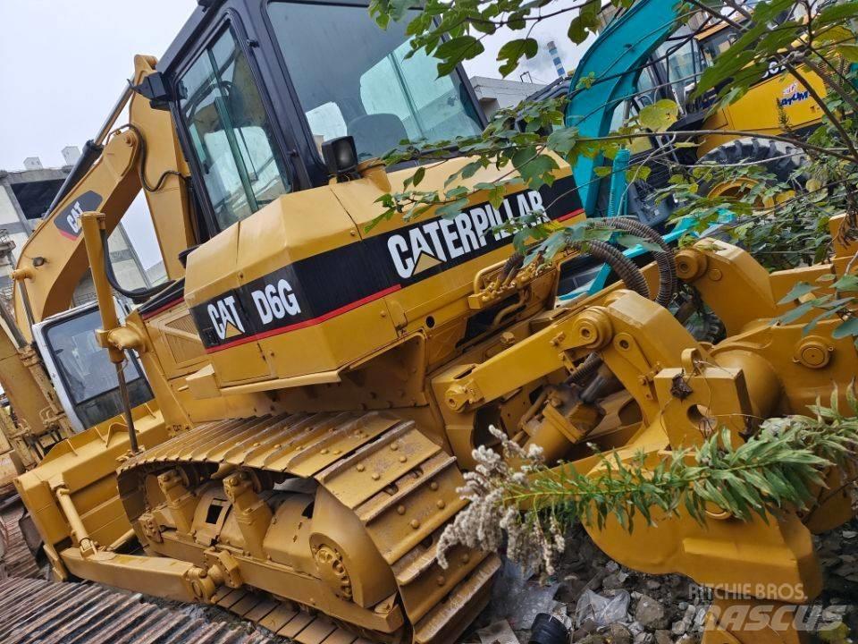 CAT D6G Гусеничные бульдозеры