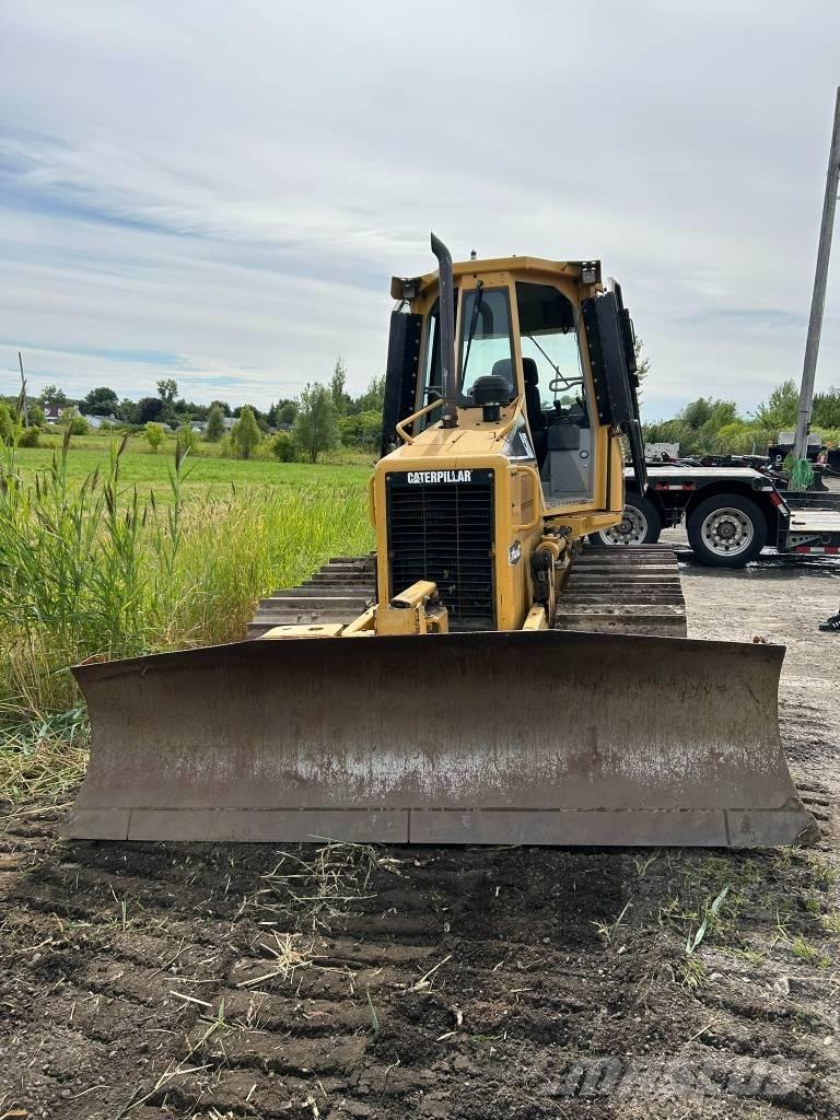 CAT D 3 G LGP Гусеничные бульдозеры