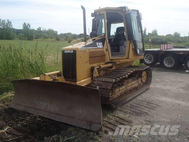 CAT D 3 G LGP Гусеничные бульдозеры