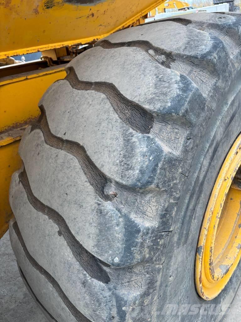 Volvo A 25 E Шарнирно-сочленённые самосвалы