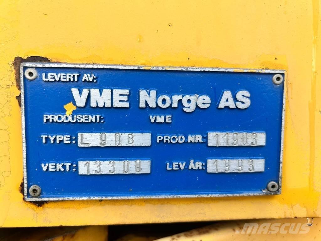 Volvo BM L90 Фронтальные погрузчики