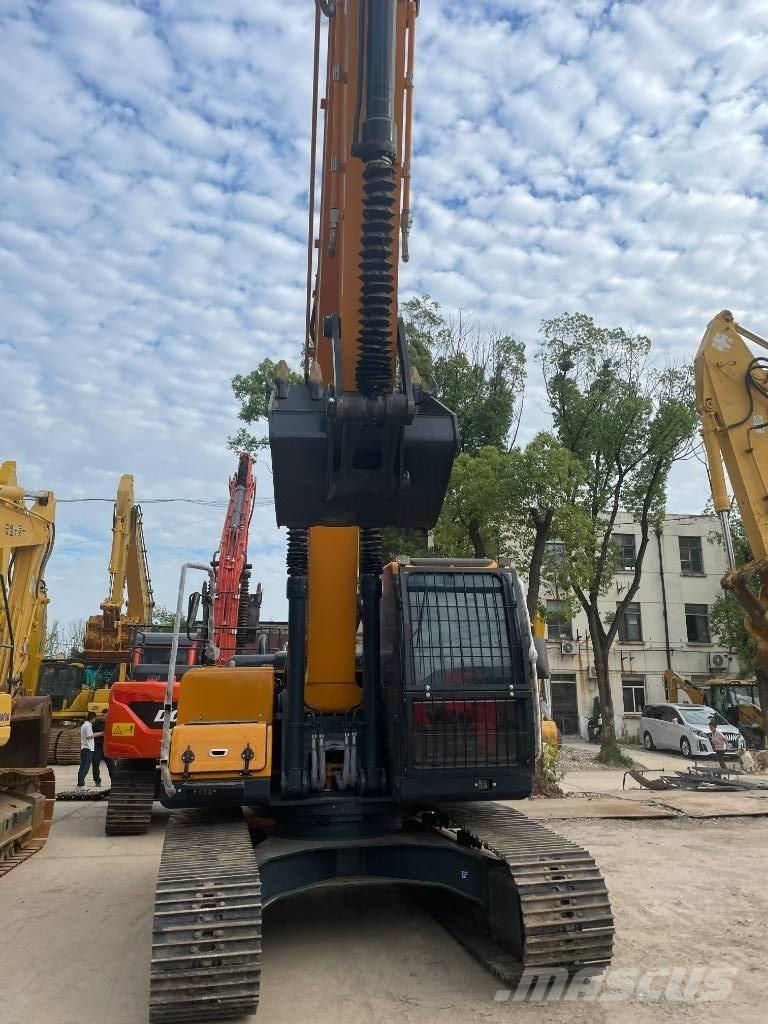 Hyundai 220LC-9S Гусеничные экскаваторы