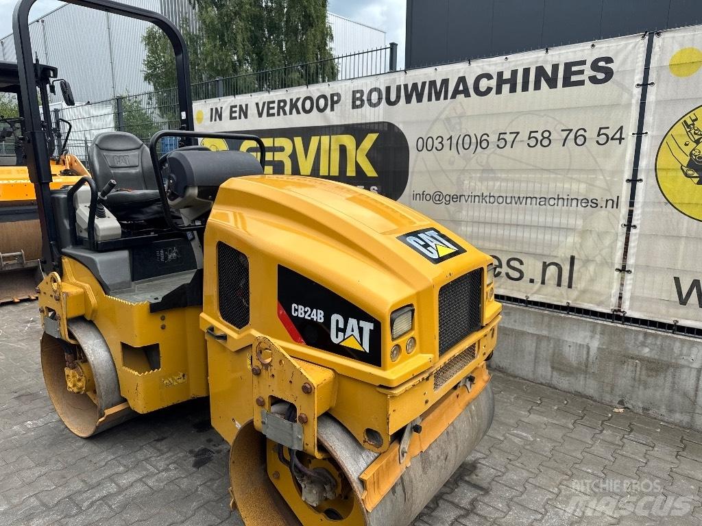 CAT CB 24 B Катки тротуарные