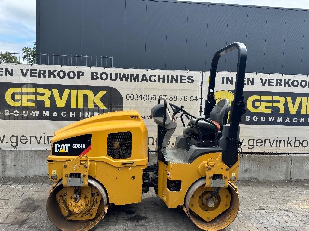 CAT CB 24 B Катки тротуарные